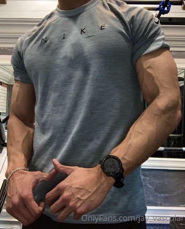 Mid-workout💪🏽