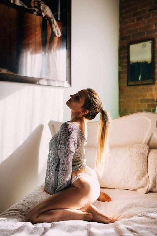 hollytwolf image #0