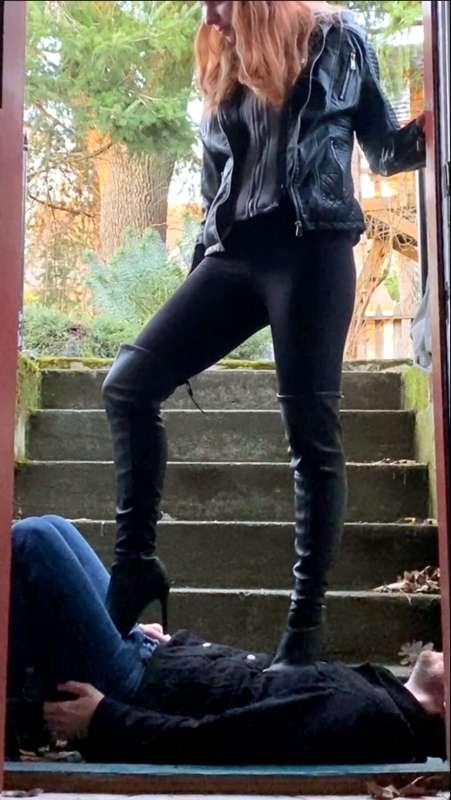 "Speed Run S2 - Trampling in Heels"

New season of Speed Run..