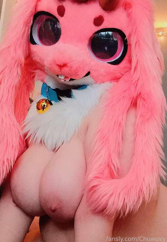 don't know what to caption these ones. Have some more booba!