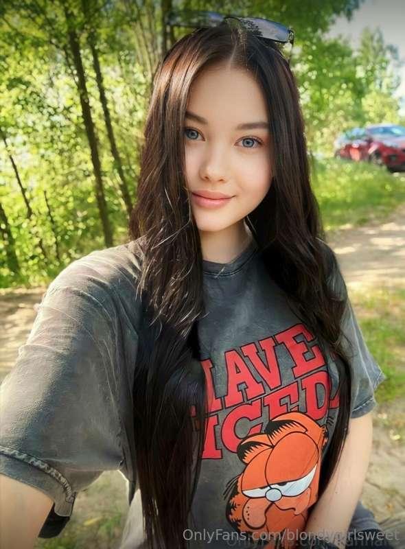 ## 👉@kristy_bonbon  @kristy_bonbon @kristy_bonbon👈
She's con..