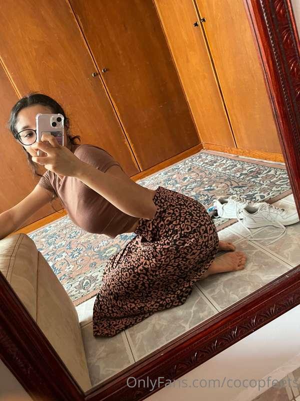Vuélvanse felices viendo mis pies en chanclas y yo parada so..