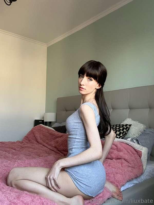 Did your gf send you a booty pic today, or do I have to?👄🙈