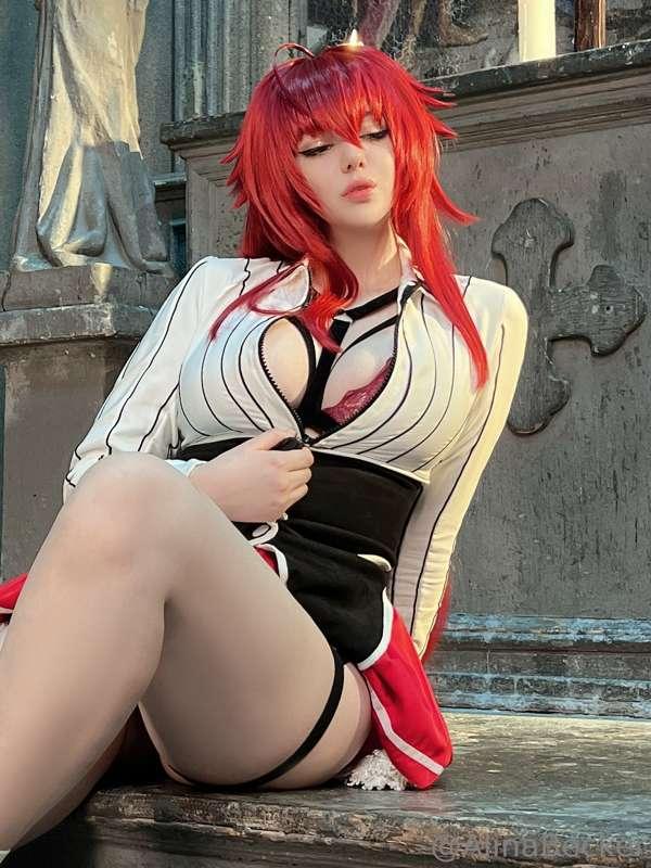 Do you want me to zip up? (///￣ ￣///)