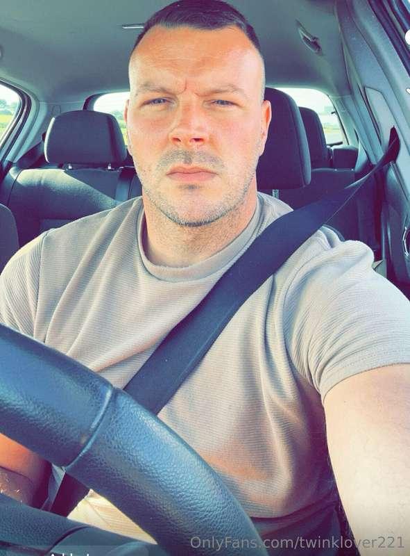 Need to make some content. Any offers? 💦🍑