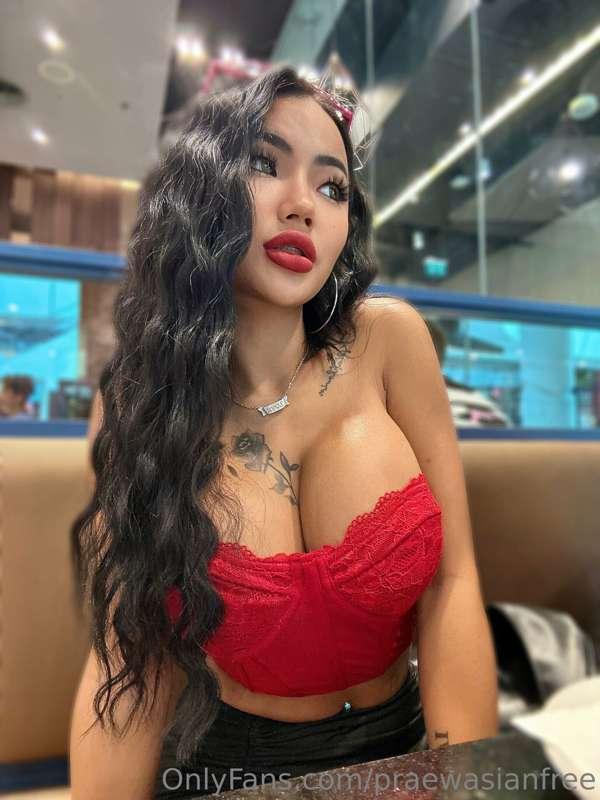 Kiss 💋 @praewasian