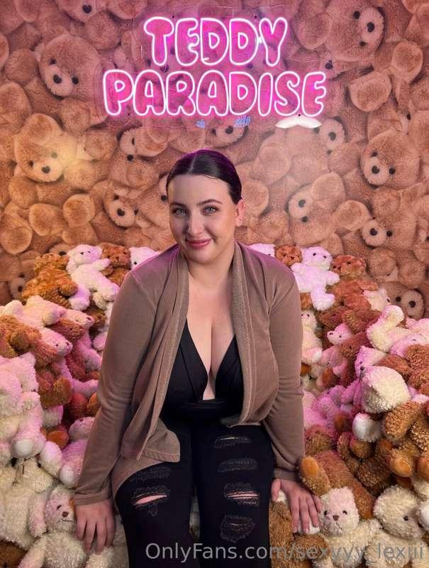 If I were a teddy bear, would I be the cutest? 🙈💖