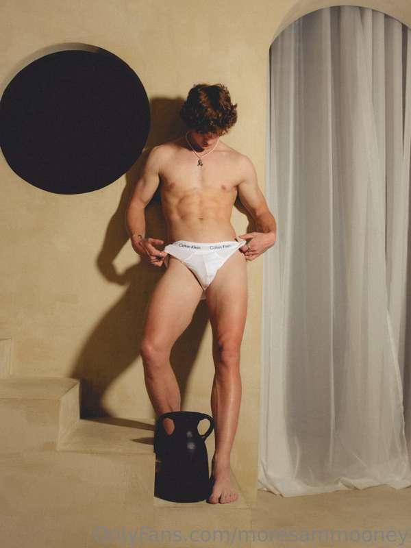 my legs look nice here, ya? 😏