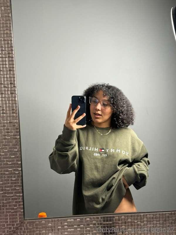 How we liking the curly hair tho?? 😌