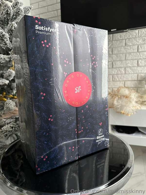 I absolutely adore the holiday season — the scent of tangeri..