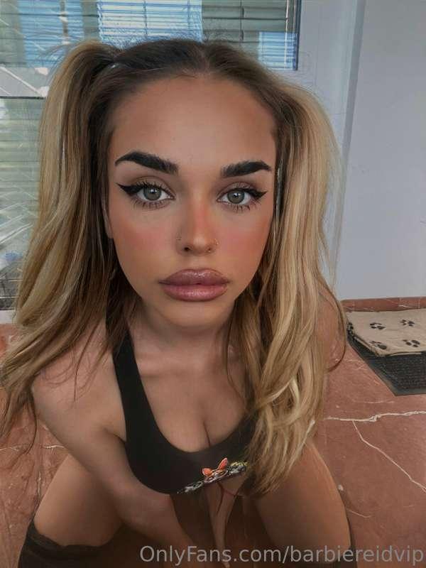 ### I need a hot and sweet boy to come,😉 I want him to give ..