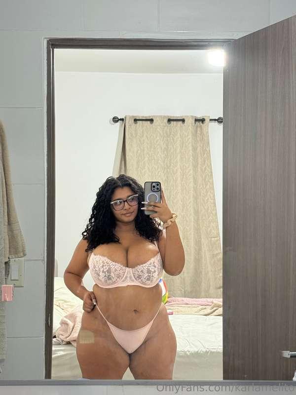 Do you like my lingerie? 