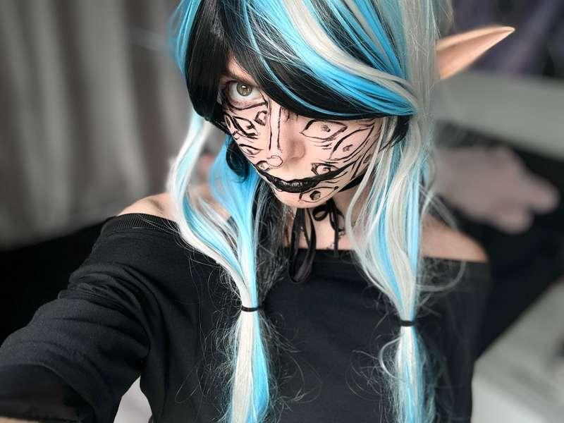 I wear lenses so often that you may have forgotten the real color of my eyes :3

#fyp #selfie #cosplay #anime #gothgirl #artist #bigeyes #altgirl #alternative