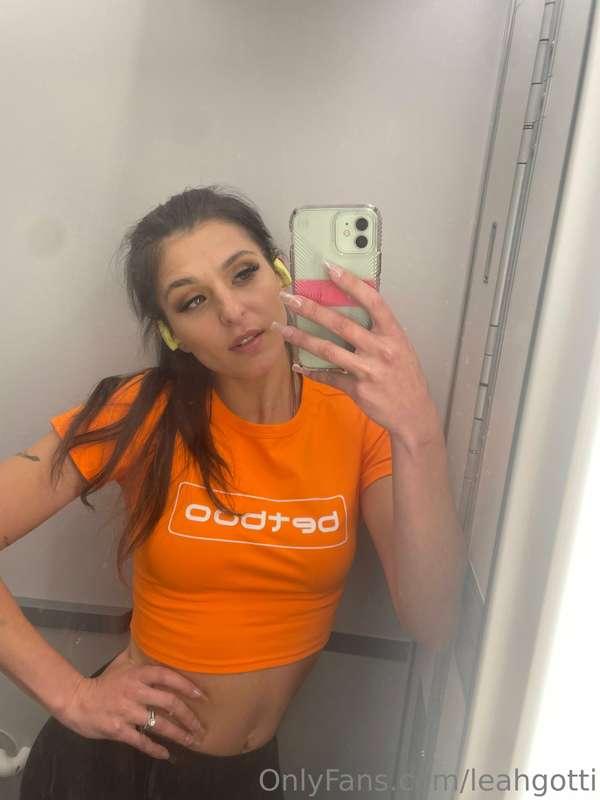 Would u join the mile high club with me☺️