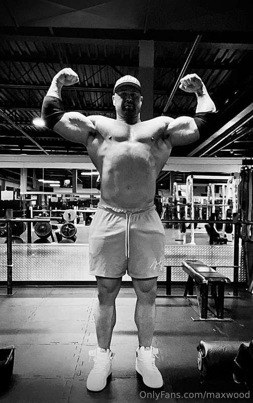 Muscle God ⚡️