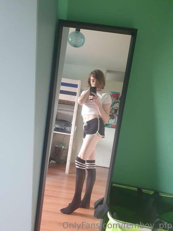 femboy_pfp image #2