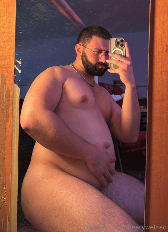 Happy birthday to this big fat pig everyone 🐖 and a gentle r..