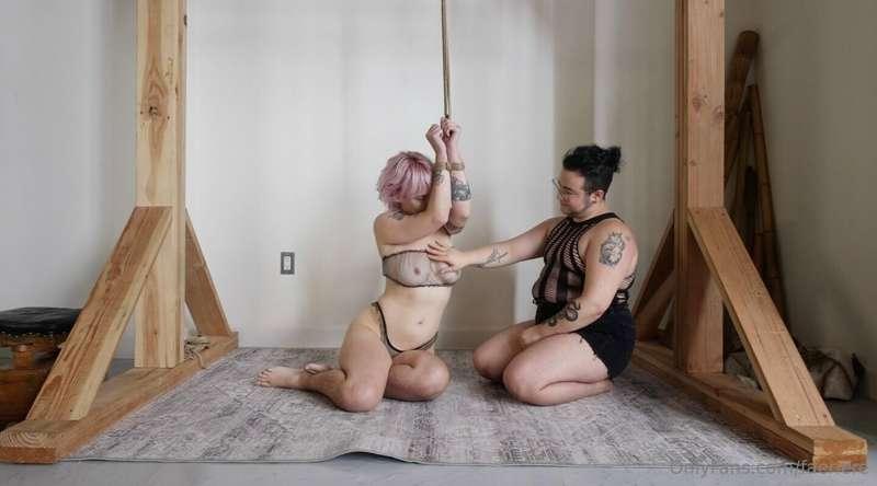 More photos from a play date with @liefbound ✨
If you couldn..