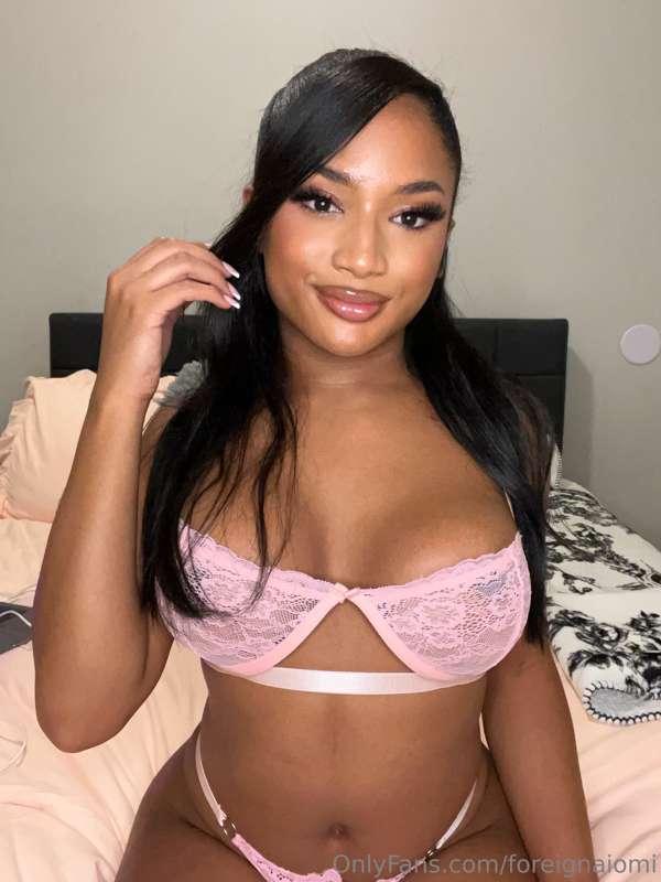 Do i look good in pink?💗