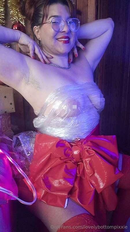Do you want to enjoy pleasures with me?