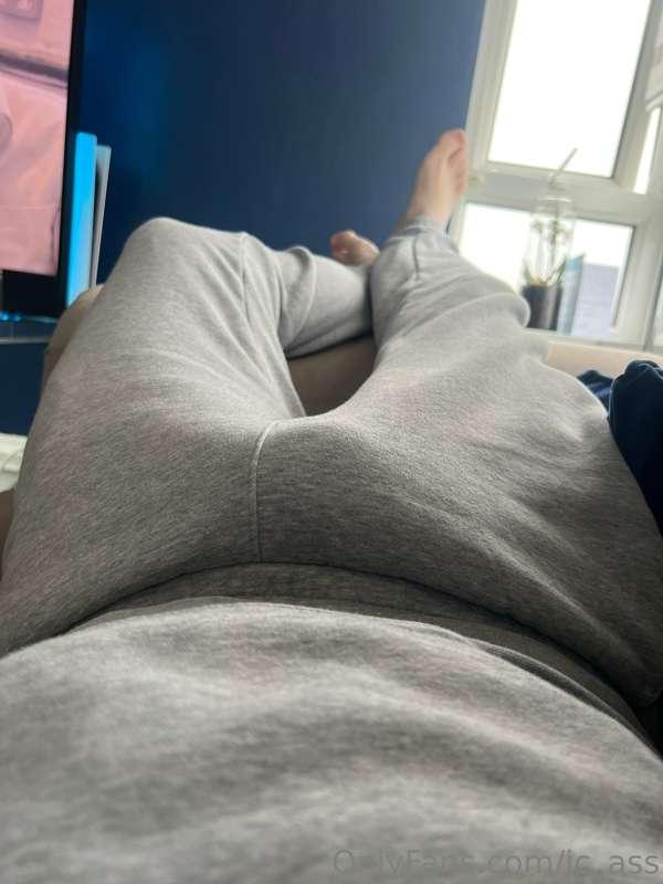 I’m only laying down and I have a boner 🤣