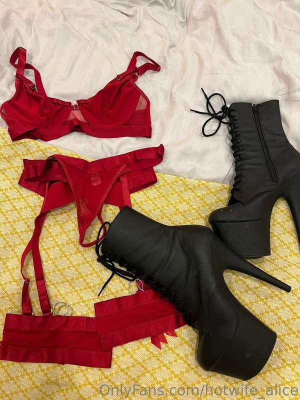 Got treated to new underwear so sent him a few pics to say t..