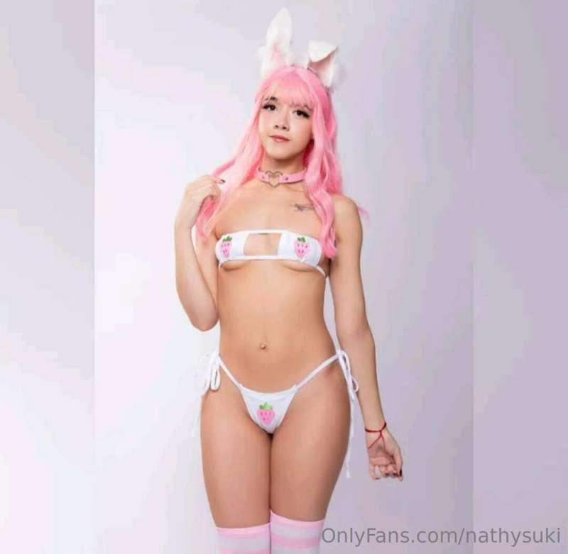 I want to buy this outfit for photoshoots & Kick streams, an..
