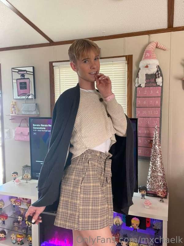 going shopping and will record some content later 😉 wig or n..