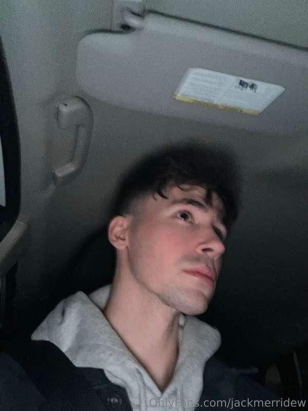 Quick selfies on the road 🤙🏻🤙🏻