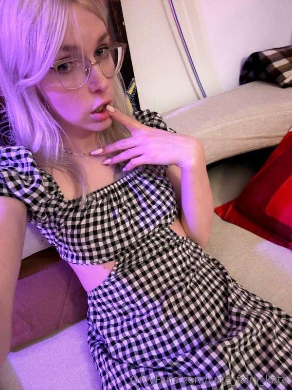 Good girls wear glasses, bad ones take them off… slowly 😏