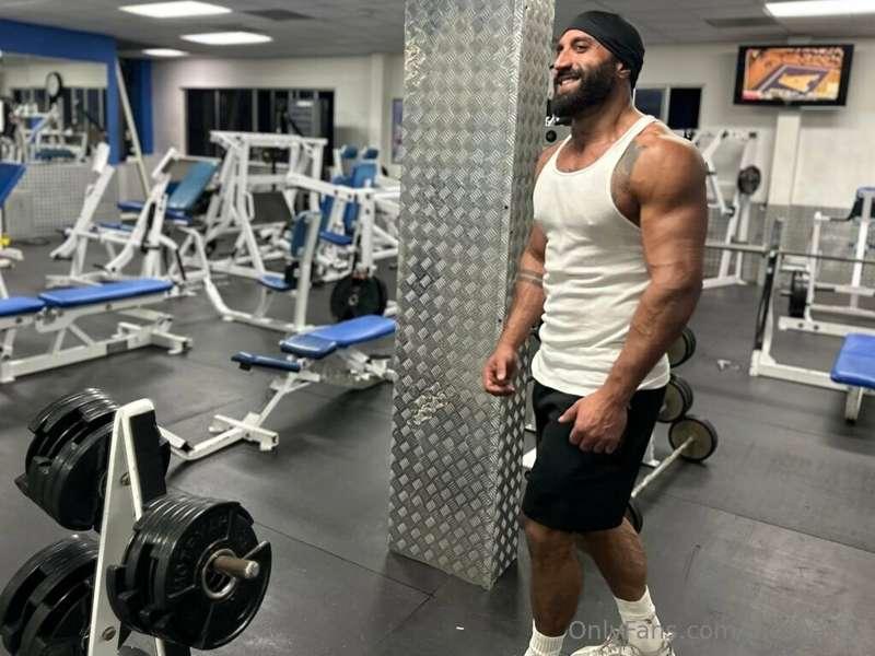 Getting big 💪🏽😂  ready for my trip to Paris. List any guys y..