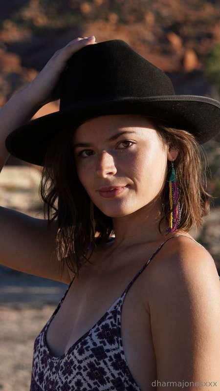 Happy August! ☀️ Not only am I excited because it’s my birth..