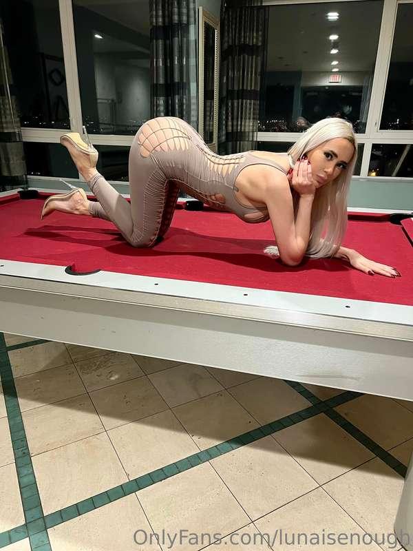 😈