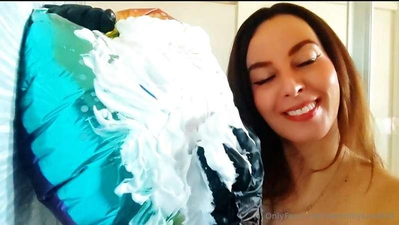 Do you like balloons, gloves and shave cream?  For custom vi..