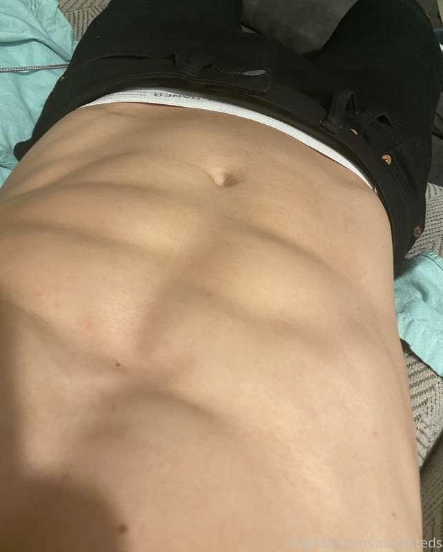 I need help counting the squares on my abdomen.