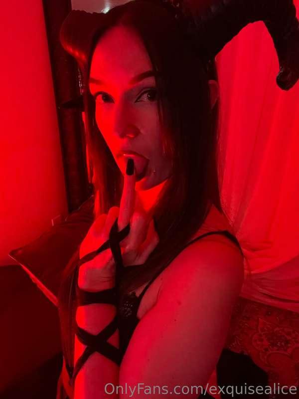 aliceunchained image #1