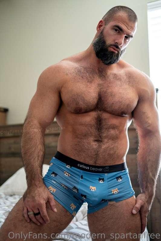 Meow😼 

Halloween is around the corner. What should I cospla..