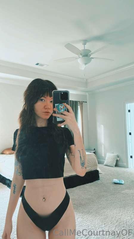 hiii 💕 will be replying to messages today! i have a lot so b..