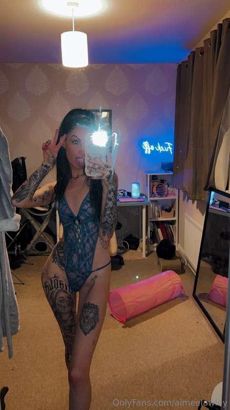 lesson no.69: life’s too short to wear boring underwear 😜 . ..
