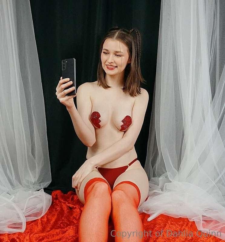 💖 do you want to be my naughty snap chat friend? 😈