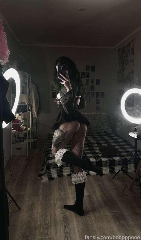 Hi, did you miss me? 


#fyp #fishnets #skirt #upskirt #goth #stockings #petitegirl #tiny #gothic #slutty #fit 