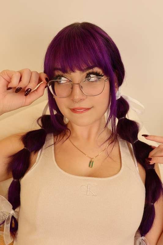 what are you thinking about :3