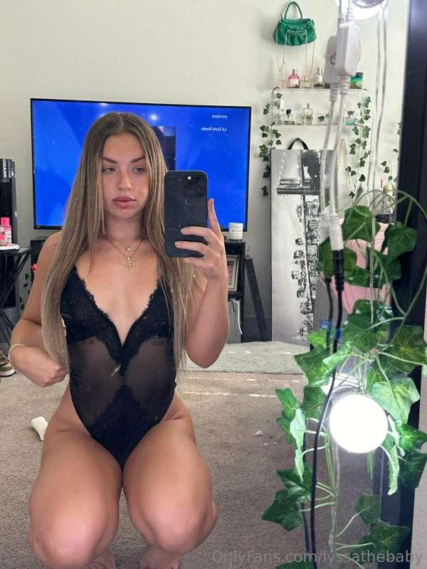 literally on my knees, waiting for your 🍆