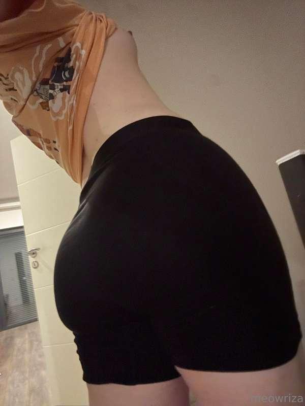 whats your favourite underwear for sleeping? i like shorts r..