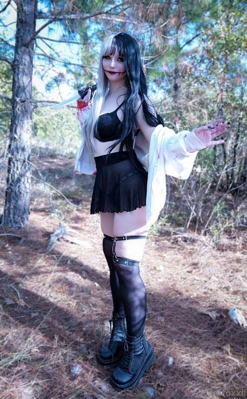 Let’s get naughty in the woods >.<