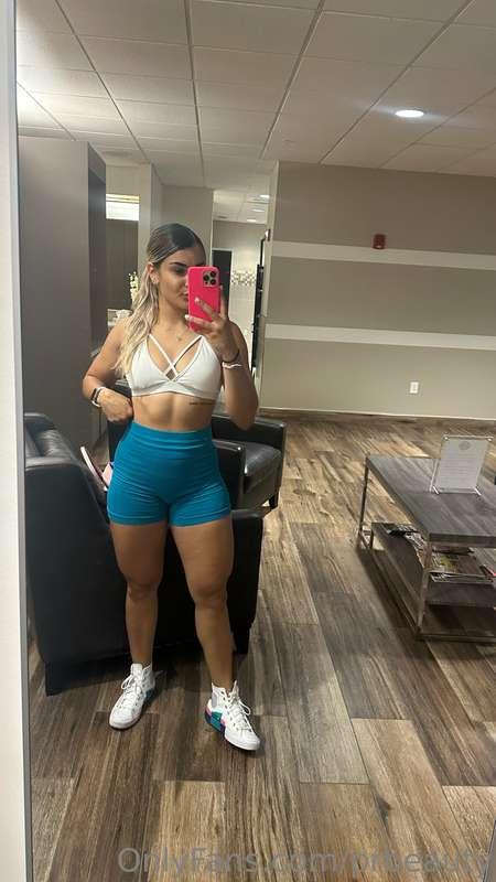 Happy Monday Baby. Let's get it in. 💪🏽