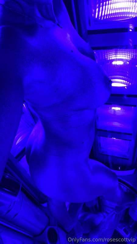 Tanning bed 🤩 