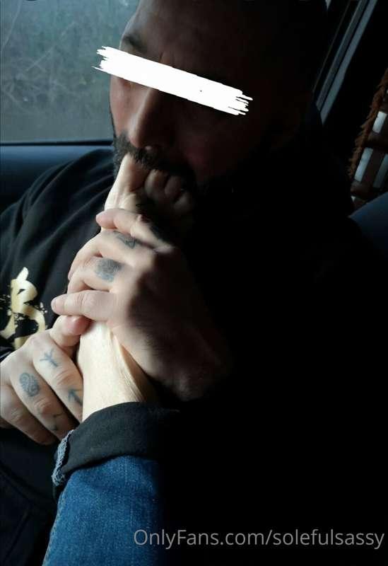 @footlover77 enjoying my feet! 💙 Ya gotta love some footfwor..