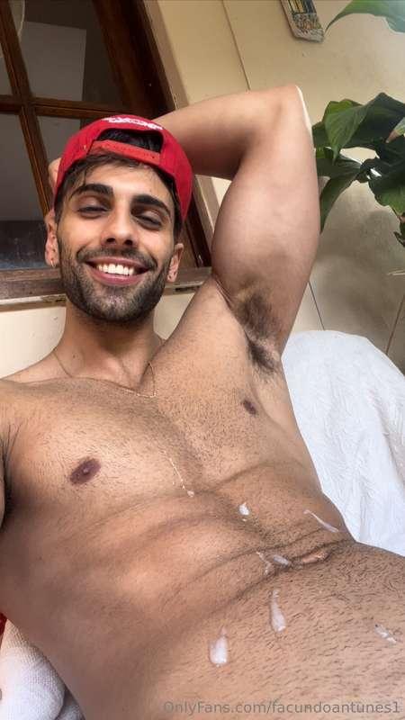 Me encanta tirarme la leche arriba 🤤💦  llove pouring milk on..
