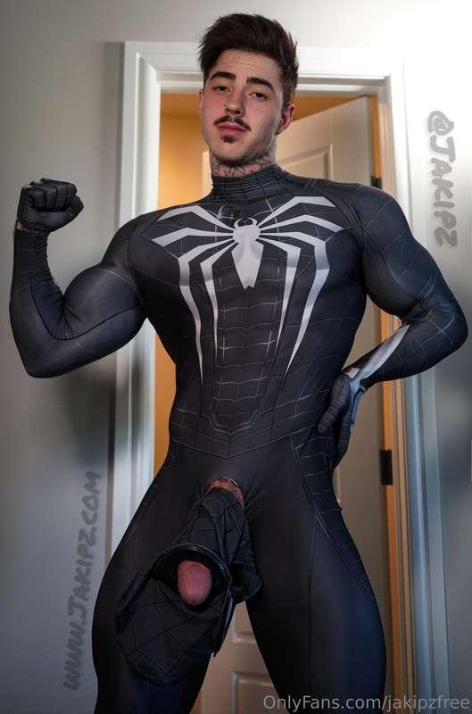 Would you wear the mask after my big cock has been in it 😏🍆...